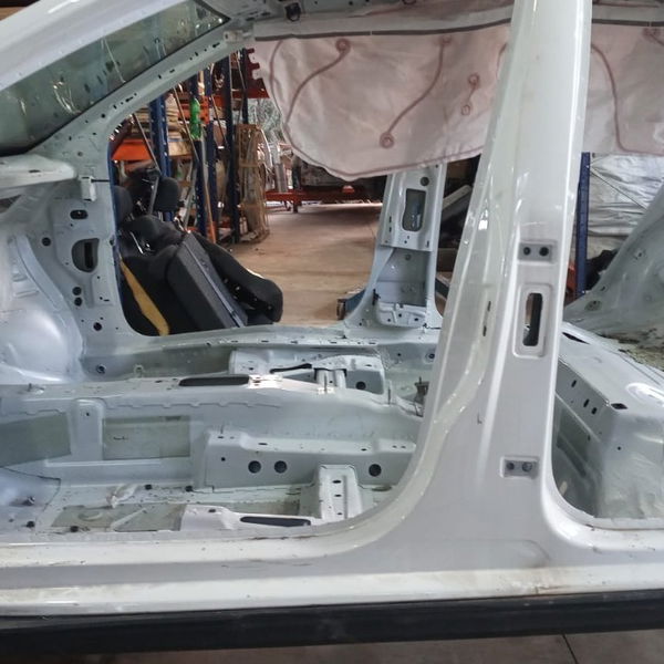Coluna De Porta Esquerda Volkswagen Nivus 2021