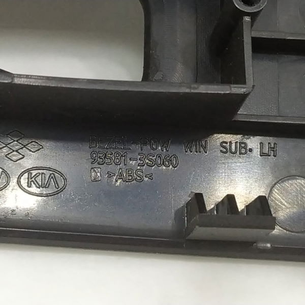 Moldura Botão Vidro Traseiro Esquerdo Sonata 2011