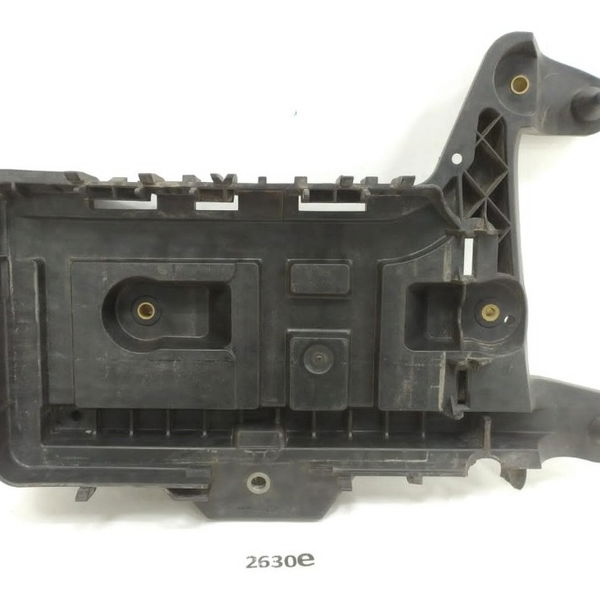 Suporte Caixa Bateria Vw Tiguan 2010 Detalhe