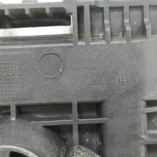 Suporte Caixa Bateria Vw Tiguan 2010 Detalhe