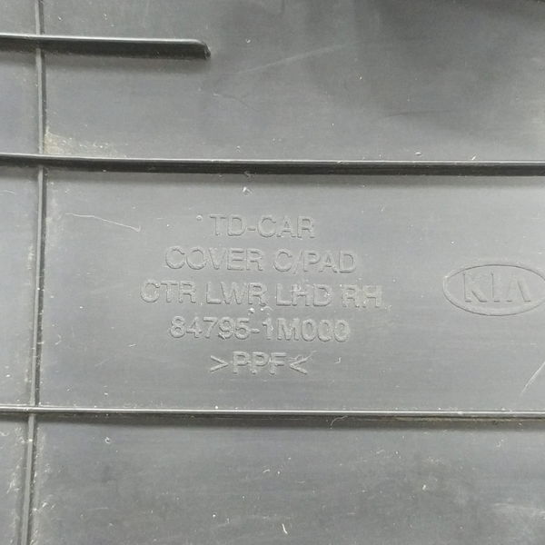 Acabamento Direito Console Central Kia Cerato 2010