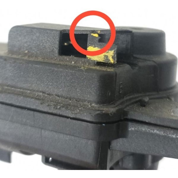 Motor Trava Portinhola Vw Tiguan R-line 2018 8v0862159