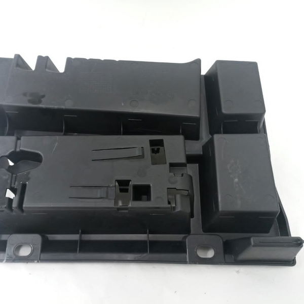 Caixa Moldura Suporte Ferramentas Bmw 320i Gt 2015
