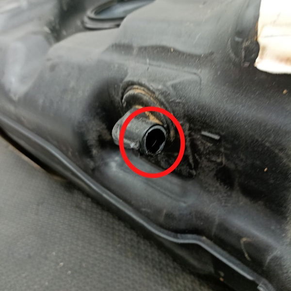Tanque Combustível Gm Sonic 2012  Detalhe