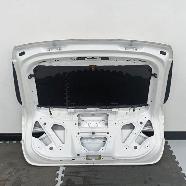 Tampa Traseira Lata Bmw X1 2.0 Turbo 2013