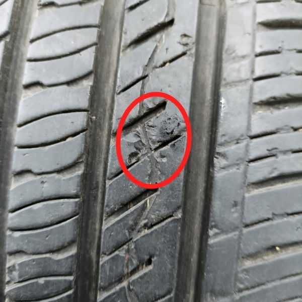 Pneu Kumho Crugen Premium 225/55 R18 98h N2 Detalhe Dot 0517