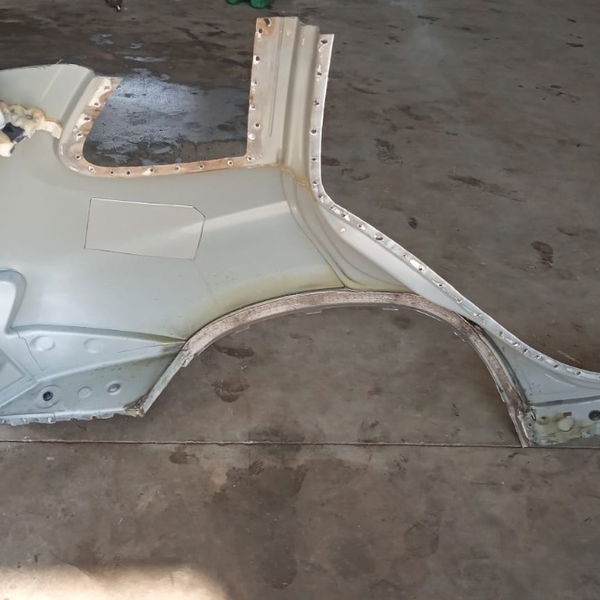 Folha Lateral Esquerda Bmw X1 2013