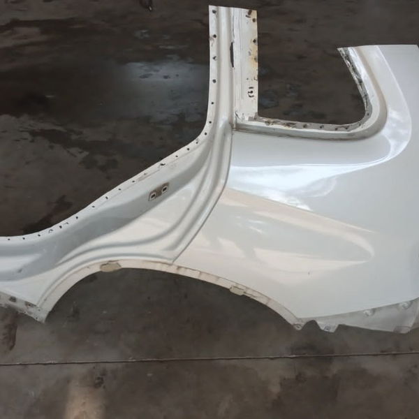 Folha Lateral Esquerda Bmw X1 2013