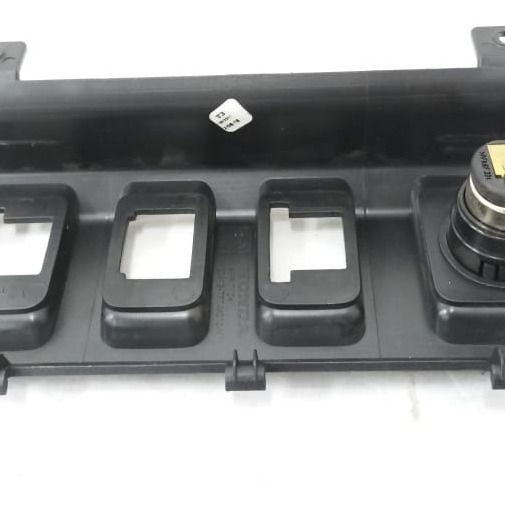Moldura Botão Aux/ Hdmi Honda Hrv 2018 83412t7t