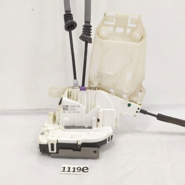 Fechadura Porta Traseira Direita Renegade 2019 Detalhe