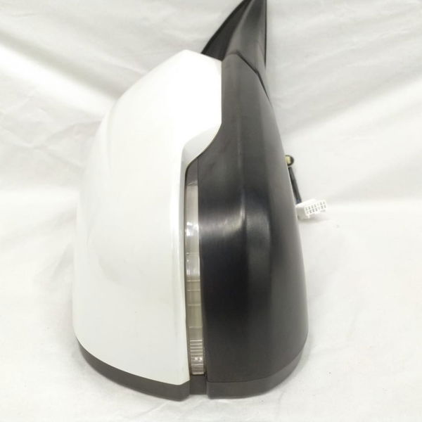 Retrovisor Retrátil Direito Honda Hrv 2018 Detalhe