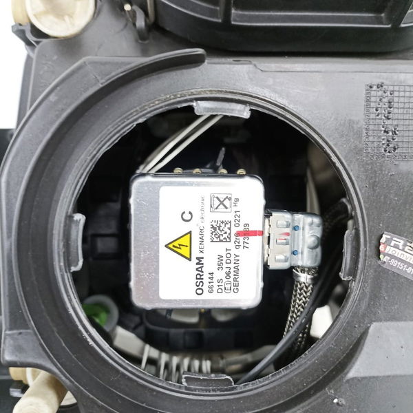 Farol Esquerdo Bmw X1 2.0 Turbo 2013 Recuperado