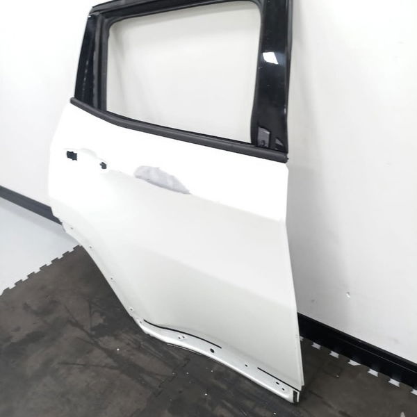 Porta Lata Traseira Direita Jeep Compass Flex 2018  Detalhe