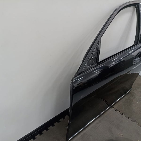 Porta Lata Dianteira Esquerda Mercedes Benz C300  V6 2011