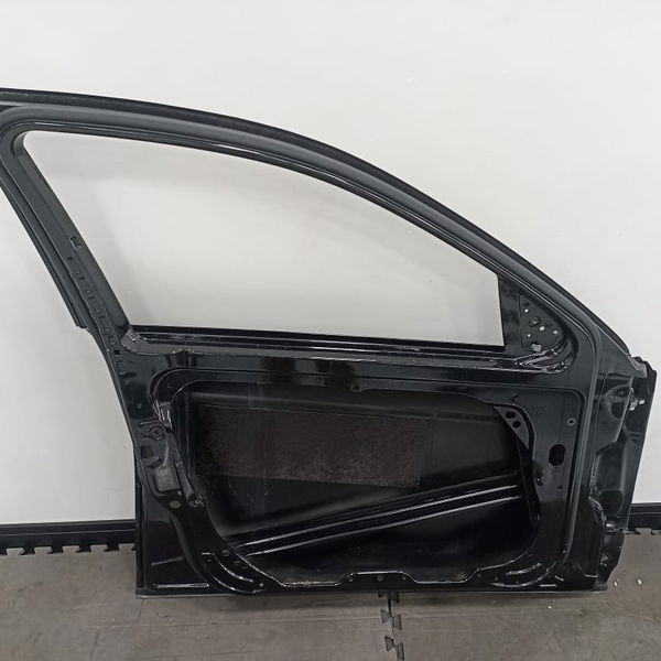 Porta Lata Dianteira Esquerda Mercedes Benz C300  V6 2011