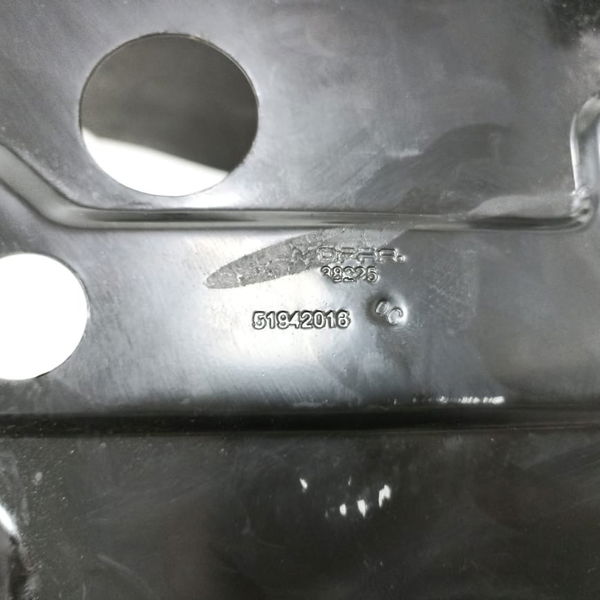 Suporte Caixa Bateria Fiat Argo 2020-21