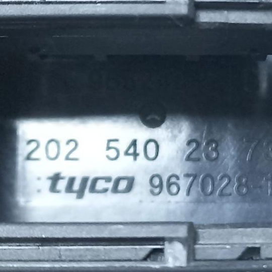 Tampa Plug Diagnóstico Mercedes C300 2011