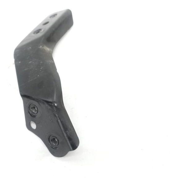Suporte Parachoque Dianteiro Esquerdo C300 2011