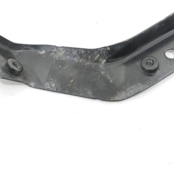 Suporte Parachoque Dianteiro Esquerdo C300 2011