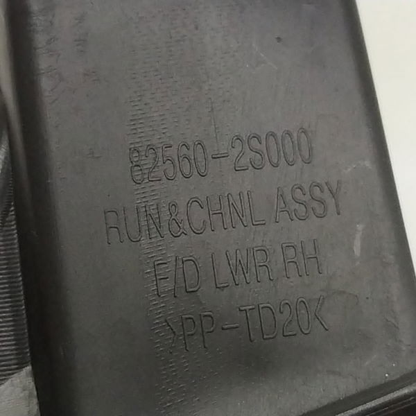 Guia Vidro Dianteiro Direito Hyundai Ix35 2014 2015