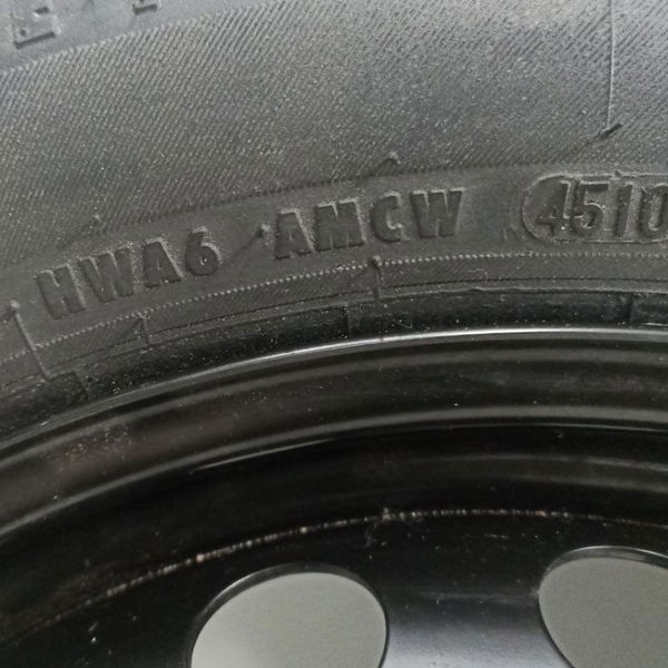 Pneu Estepe Continental T125/90 R16 C300 V6 2011