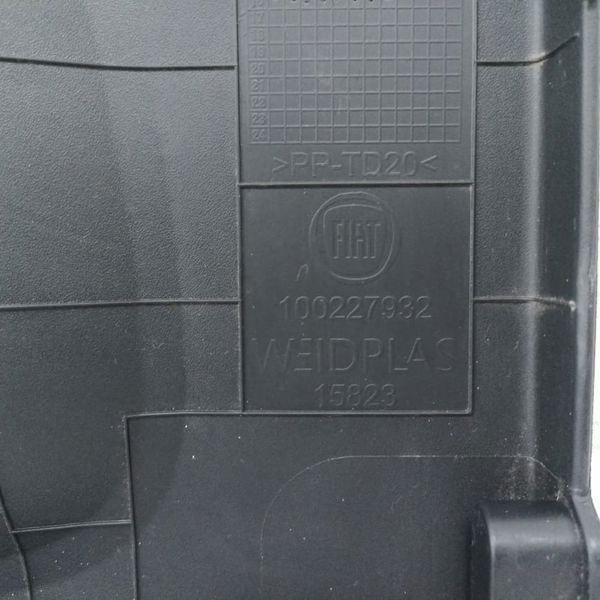 Tampão Bagagito Fiat Mobi 2017 100227932