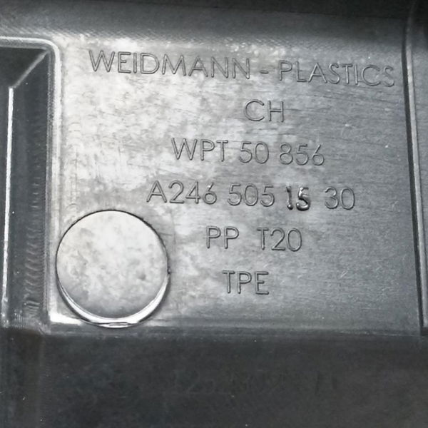 Defletor Radiador Mercedes A200 2014-15