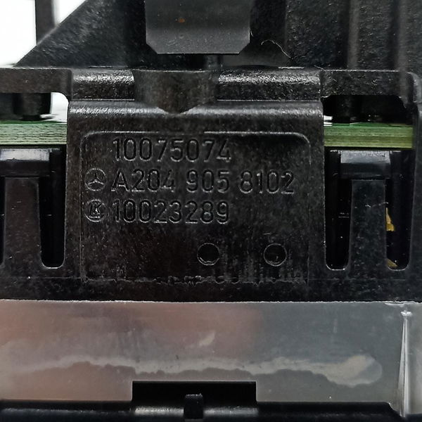 Botão Comando Vidro Traseira Direita Mercedes Gla200 2016