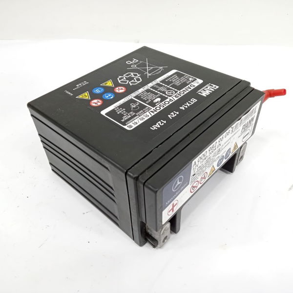 Bateria Auxiliar Mercedes Benz Gla 200 2016