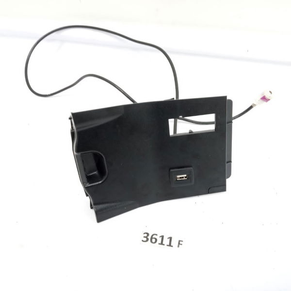 Entrada Usb Mercedes Benz Gla 200 2015 2016