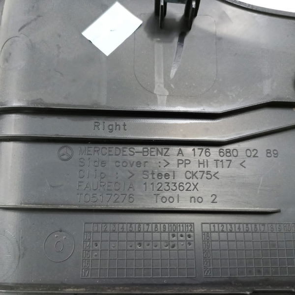 Acabamento Direito Painel Mercedes Gla 200  2016