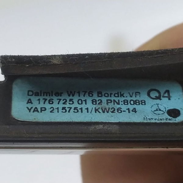 Pestana Externa Dianteira Direita Mercedes A200 2014