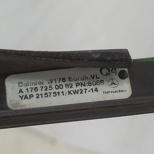 Pestana Externa Dianteira Esquerda Mercedes A200 2014