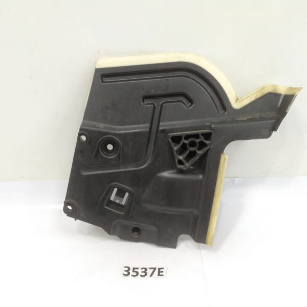 Guarda Pó Porta Dianteira Esquerda Mercedes A200 2014