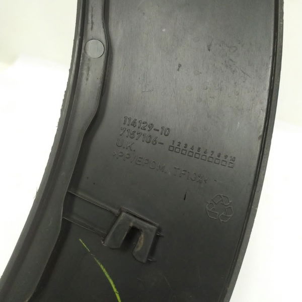 Aplique Paralama Traseiro Direito Mini Cooper S 2010 Detalhe