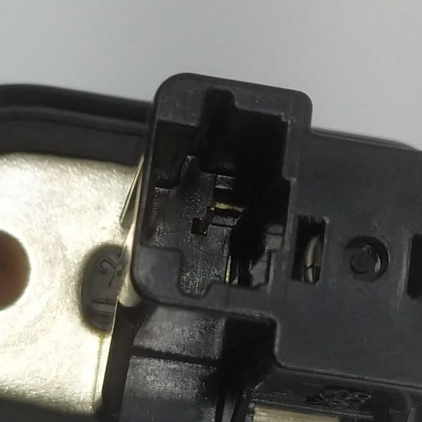 Interruptor Porta Traseira Direita Nissan Versa 2018 2019