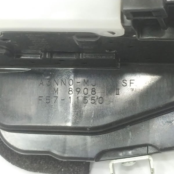 Fechadura Porta Dianteira Direita Nissan Versa 2018 2019