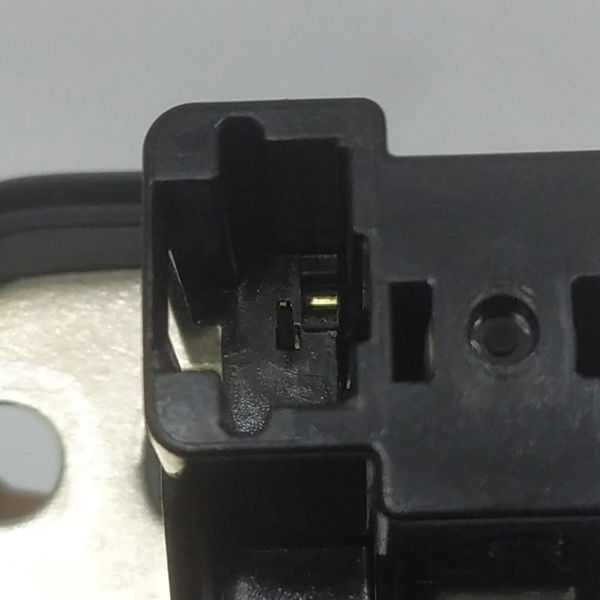 Interruptor Porta Dianteira Direita Nissan Versa 2018 2019