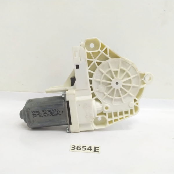 Motor Máquina Vidro Dianteiro Direito Audi A1 Tfsi 2013