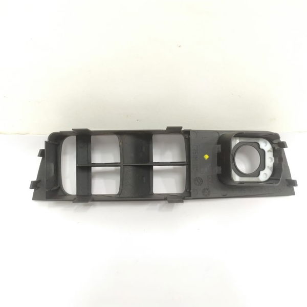 Moldura Botão Vidro Dianteiro Esquerdo Audi A1 2013