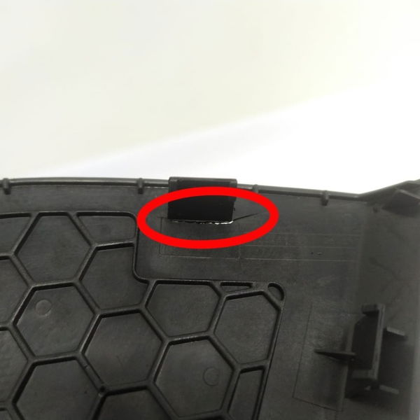 Grade Tela Alto Falante Audi A1 Tfsi 2013 Detalhe
