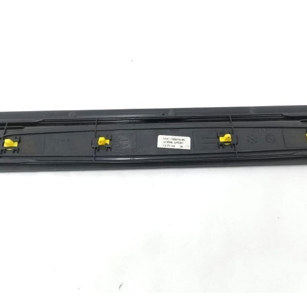 Soleira Porta Dianteira Direita Bmw 320i 2015