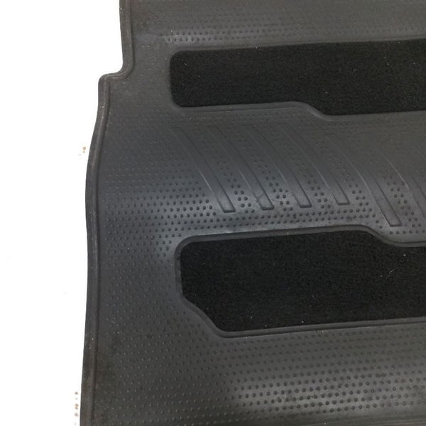 Tapete Traseiro Esquerdo Toyota Corolla 2016