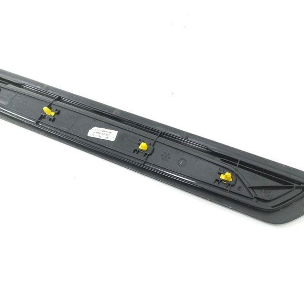 Soleira Porta Dianteira Esquerda Bmw 320i 2015