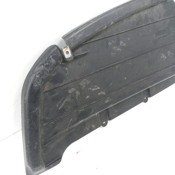 Protetor Traseiro Direito Mercedes C180 2014