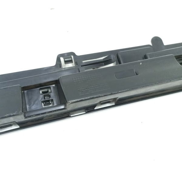 Suporte Spoiler Dianteiro Direito Bmw 320i 2015