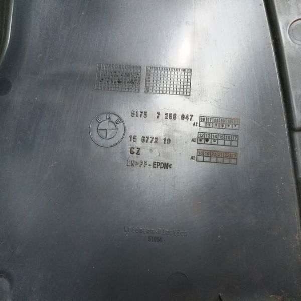 Acabamento Parabarro Traseiro Esquerdo Bmw 320i 2015
