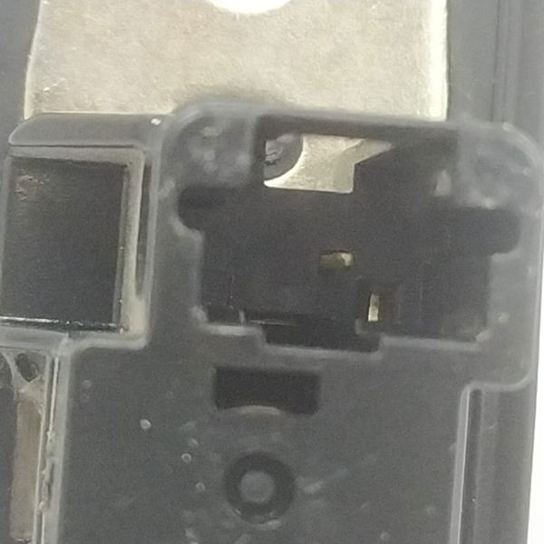 Interruptor Porta Traseira Esquerda Nissan Versa 2019