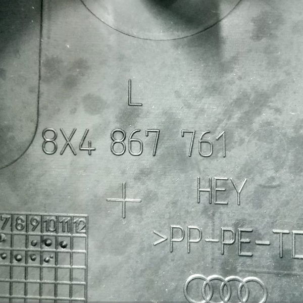 Forro Porta Malas Esquerdo Audi A1 Tfsi 2013 Detalhe