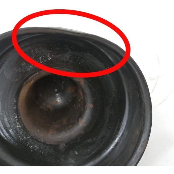 Calço Batente Superior Mola Traseira Direita Bmw 320i 2015